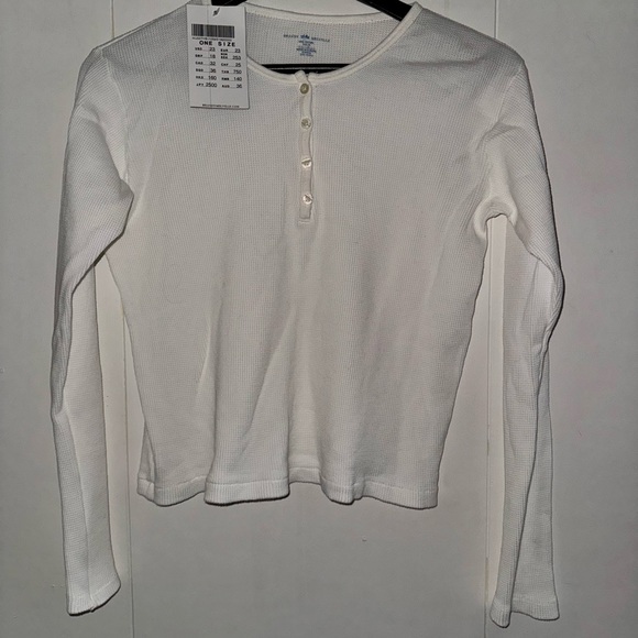 Brandy Melville waffle Henley long sleeve - BNWT - Picture 4 of 5